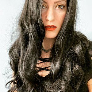 Meet your Posher, Marina